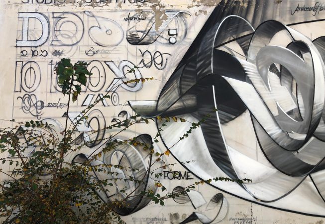 Anatomia 3, white and gray wildstyle and sketched letters, aerosol art by Dado left detail - writing aerosol art at Oz Bologna