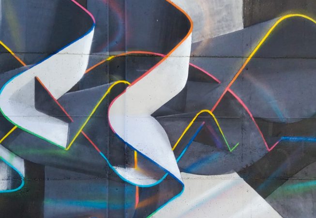 Mural painting representing weaving stiff ribbons forming the name of the artist Dado, in dark grays and white tones with sharp cutting multi color outline. Detail